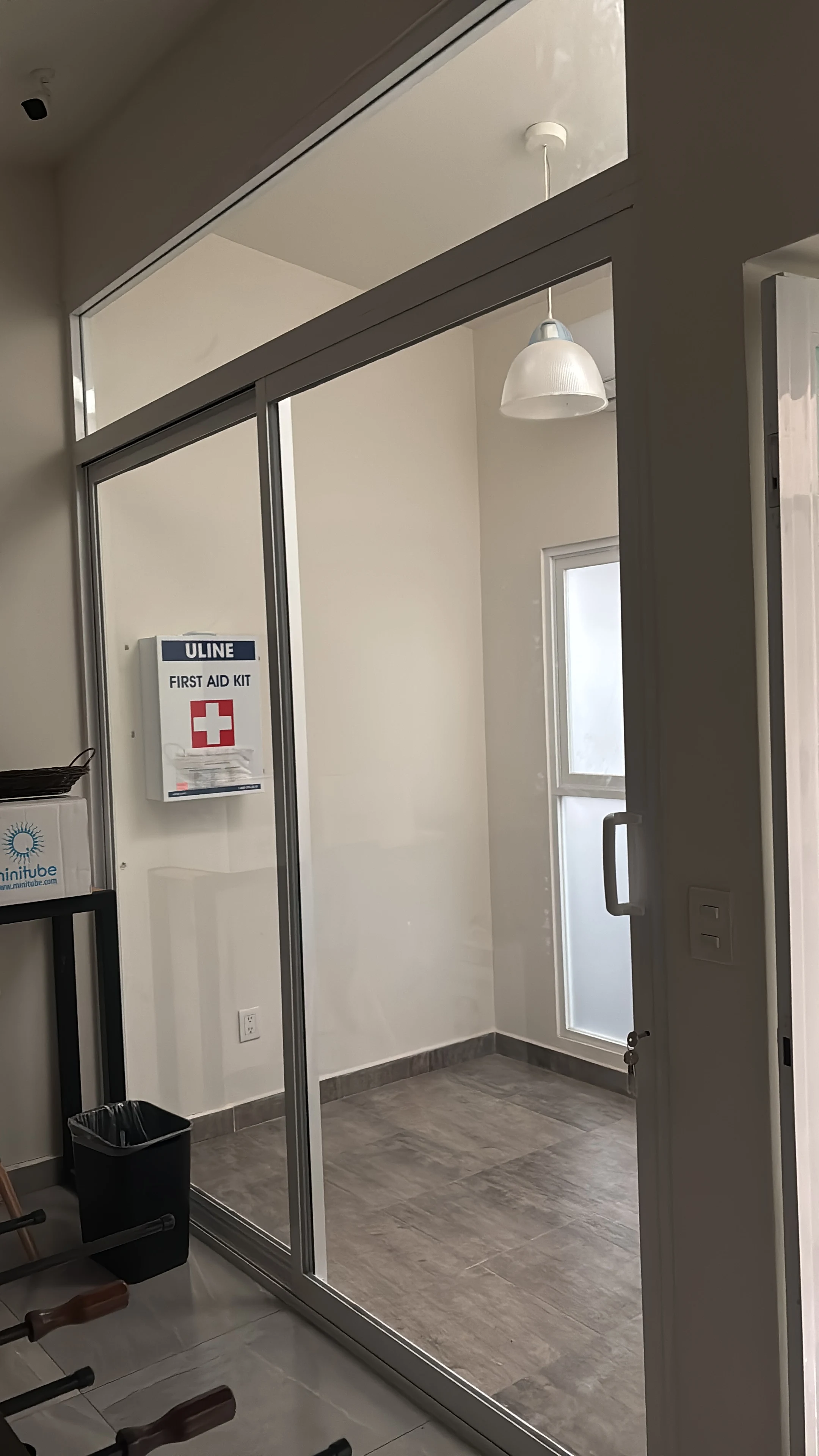 Puerta ventana para oficina